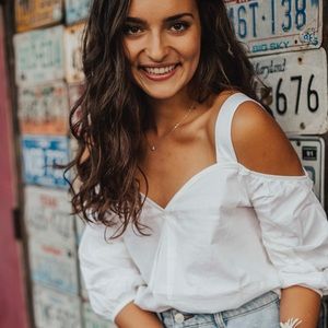 Meet your Posher, Alissa